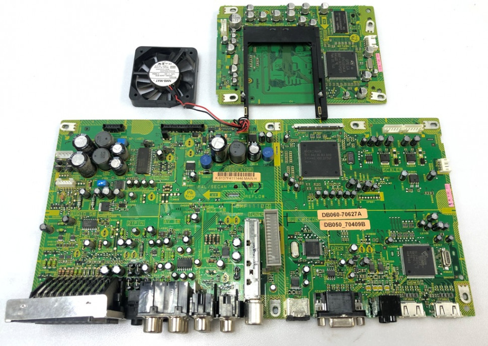 CMF111B 4 CEF243A Sharp LC-26AD5RU-BK