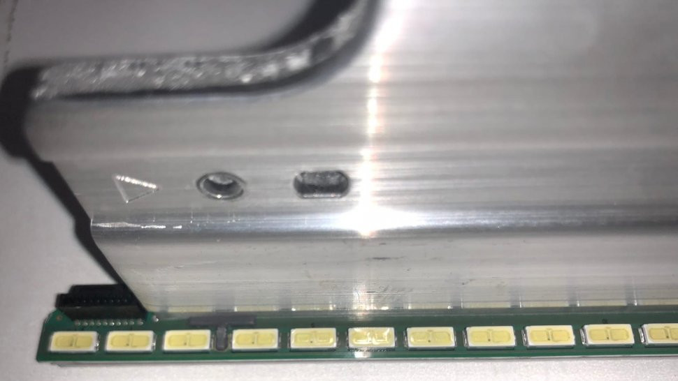 60 V14 UHD TV REV1.0 1 L R 6916L-2179A 2180A 6922L-0140A