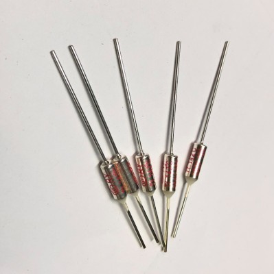 Термопредохранитель 142°C 10A 250V